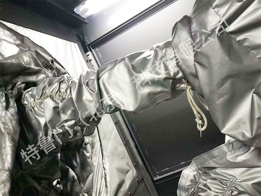 ABB IRB4600噴砂機(jī)器人屏風(fēng)防護(hù)罩