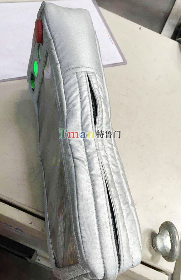 安川機器人示教器防護罩