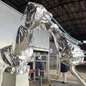 為什么低溫工況下工業(yè)機(jī)器人需要恒溫防護(hù)服?