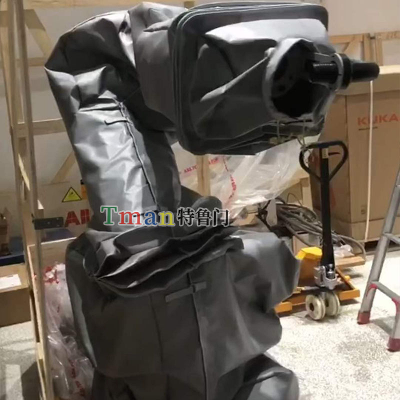 鋼廠測(cè)溫機(jī)器人耐高溫防護(hù)服