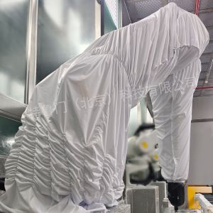 噴涂機(jī)器人也需要穿‘防護(hù)衣’？揭秘防護(hù)服的重要性！