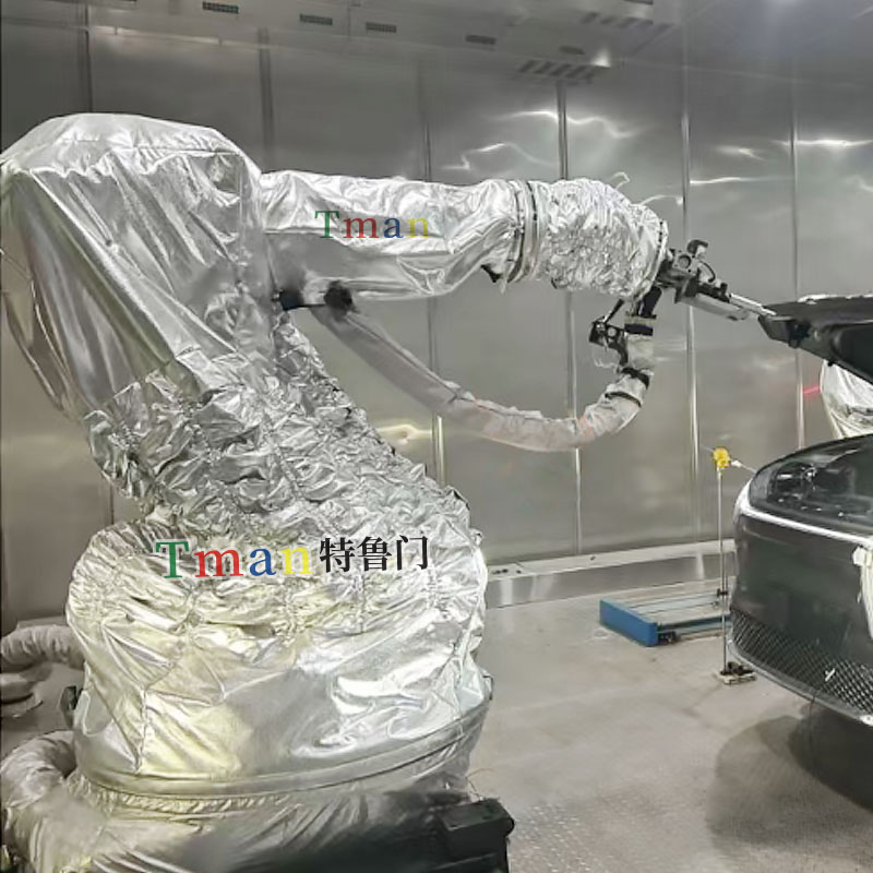 高低溫實(shí)驗(yàn)室環(huán)境倉機(jī)器人防護(hù)服