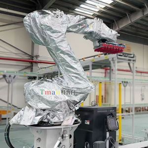 機(jī)器人恒溫防護(hù)服：為何定制是關(guān)鍵？