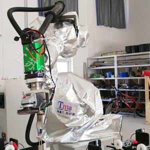 機器人防護服與管線包：工業(yè)機器人的“雙重鎧甲