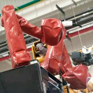 機器人防護服在新能源電池車間應(yīng)用的重要性