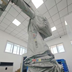 機(jī)器人抗寒防雨雪防護(hù)服的作用解析